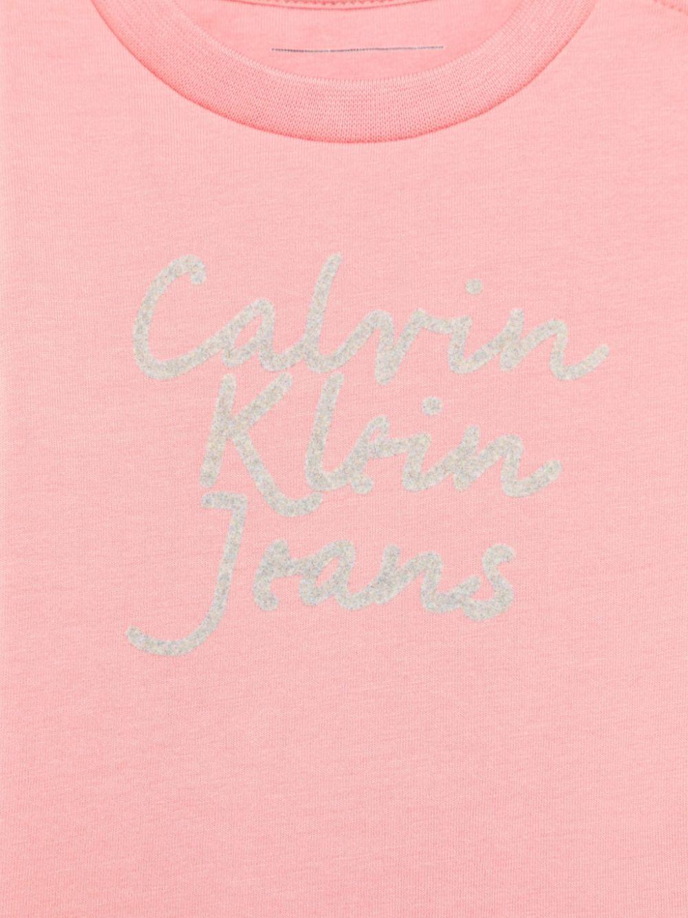 T-shirt con stampa per neonata Calvin Klein Kids rosa con orlo dritto - Rubino Kids